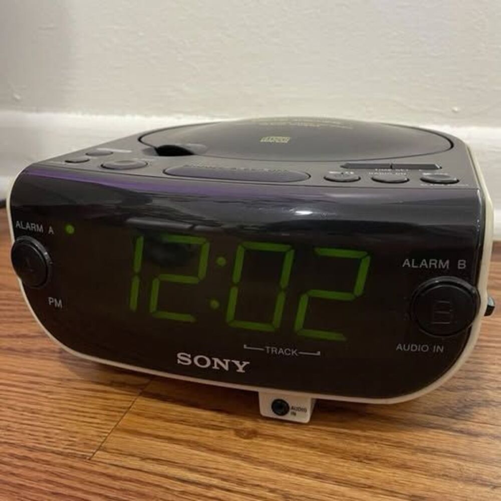 Sony ICF-C218 Dual Alarm Clock Radio Dream Machine Green Display Audio In Tested
